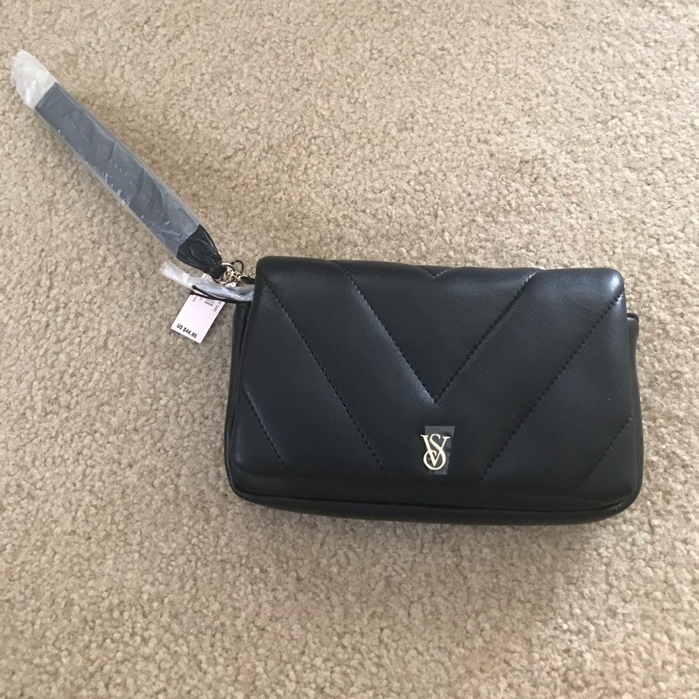 Black Phone Wristlet